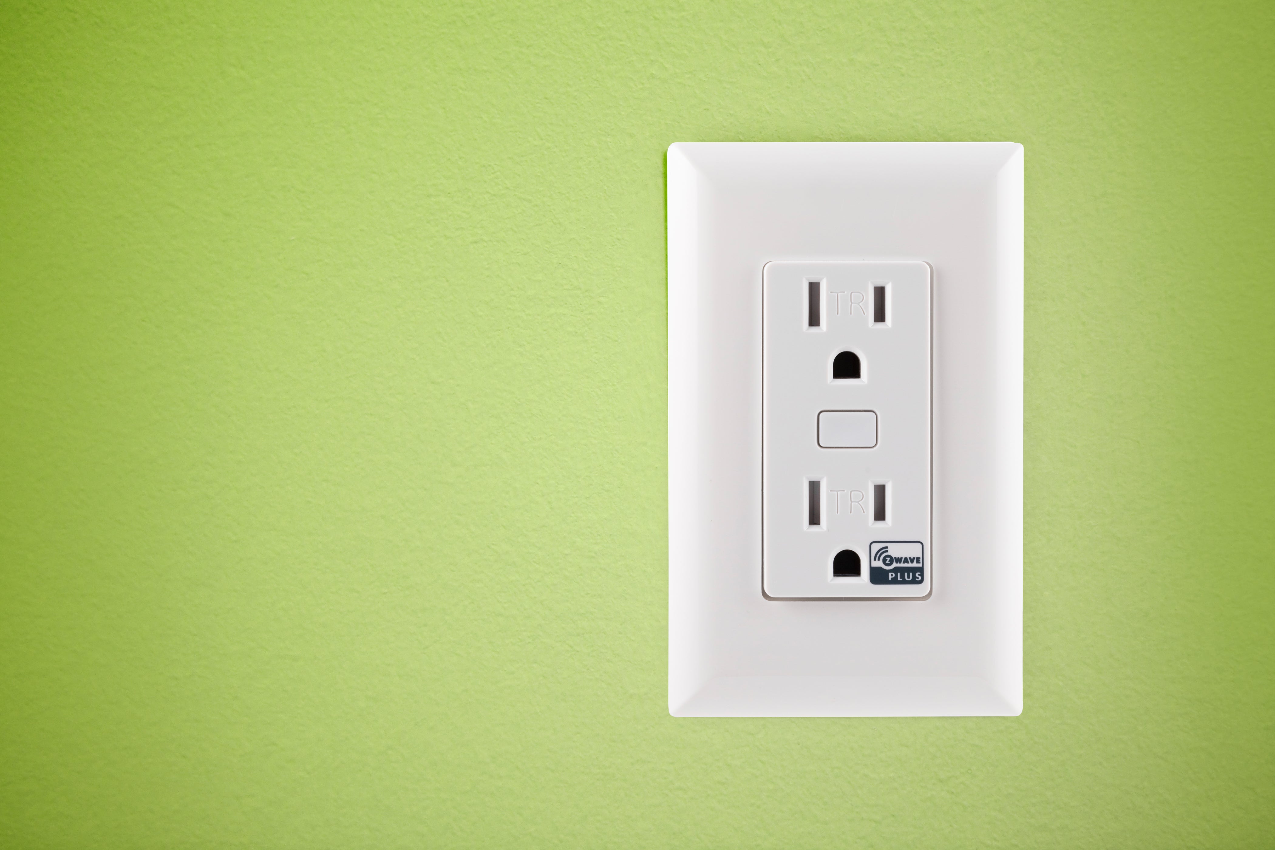 Jasco Z-Wave Smart Tamper Resistant Receptacle, 500SWB | 14315
